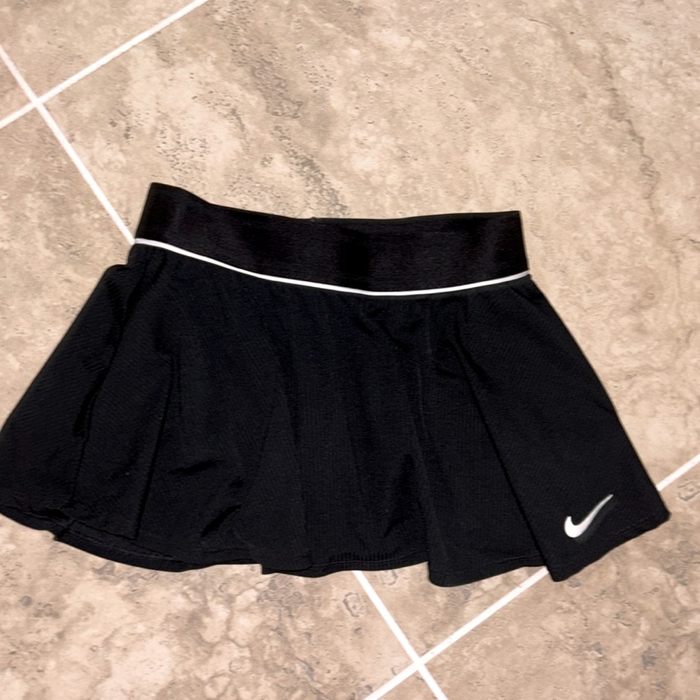 Kids Medium Black Nike tennis skirt